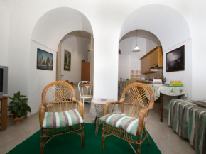 Отель Lavish Mansion in Sorrento with Garden  Сорренто